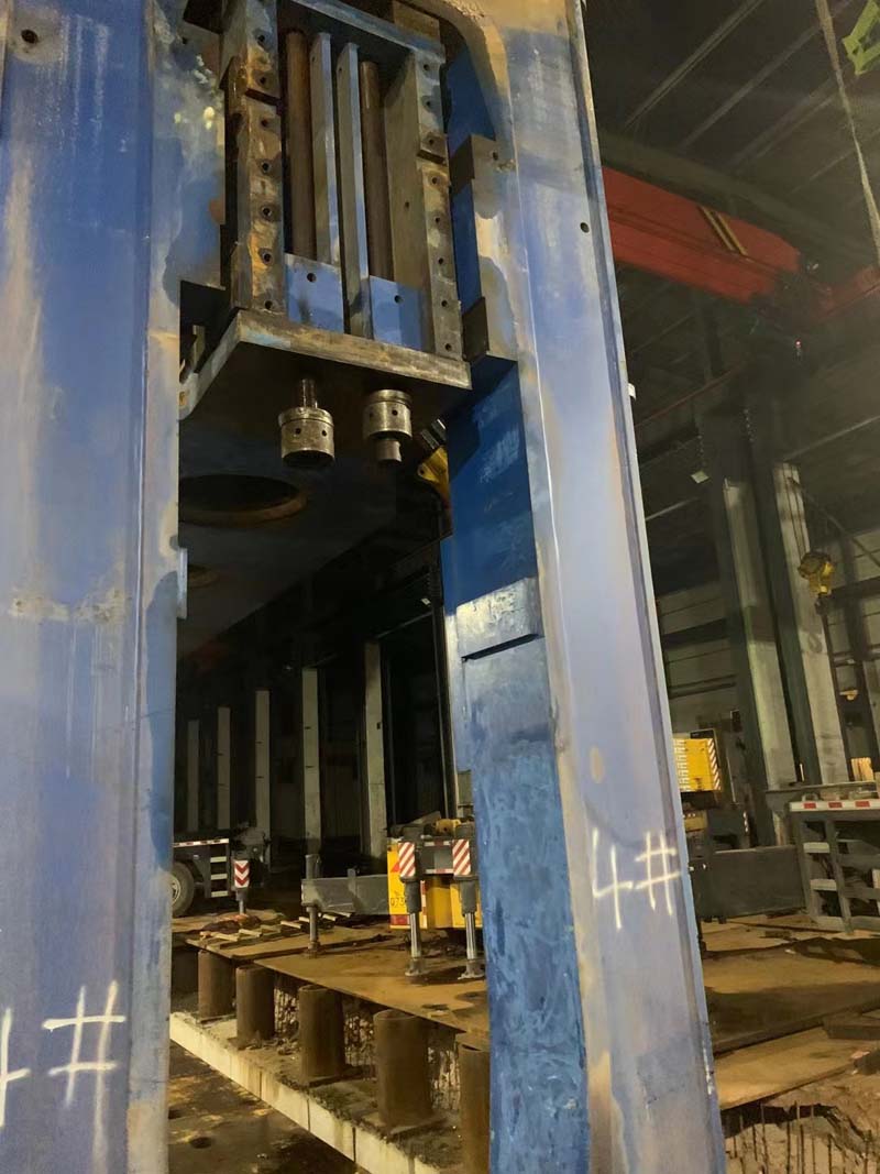 PPF5200噸折彎機設(shè)備安裝